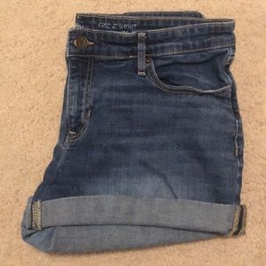 GAP girlfriend jean shorts size 10